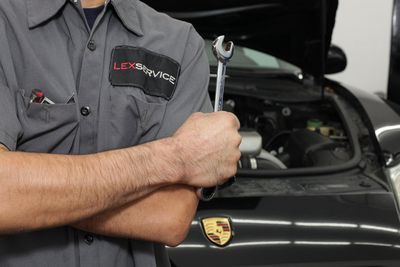 Lexus repair store